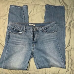 Levi’s 314 shaping straight Jeans